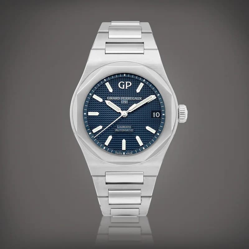 Girard-Perregaux Laureato 42mm blue dial, stainless steel